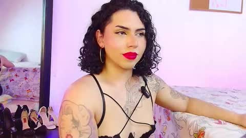 noahmonroe_11 online show from 11/23/25, 07:46