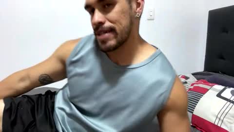 Snapshot of noahsexx98 chatting on 09/28/25, 12:10 noahsexx98 online show from 09/28/25, 12:10