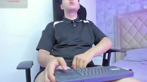 Snapshot of noahwolff_ chatting on 02/07/26, 05:55 Noah online show from 02/07/26, 05:55