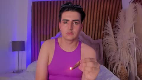 Snapshot of noahwolff_ chatting on 02/15/26, 07:51 Noah online show from 02/15/26, 07:51