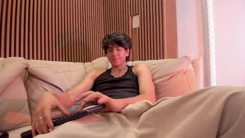 noahx_valko online show from 12/18/25, 12:55