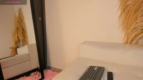 Noami Rose  online show from 01/14/26, 01:00