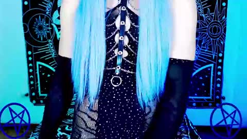 caroline online show from 02/10/25, 10:20