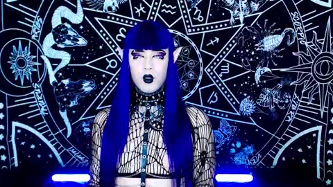 caroline online show from 11/05/25, 02:22