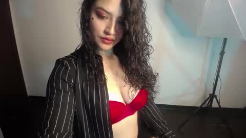 Noa Pino online show from 10/03/25, 05:43