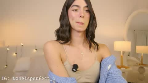 Snapshot of nobodyisperfect___ chatting on 04/17/26, 04:37 Samantha online show from 04/17/26, 04:37