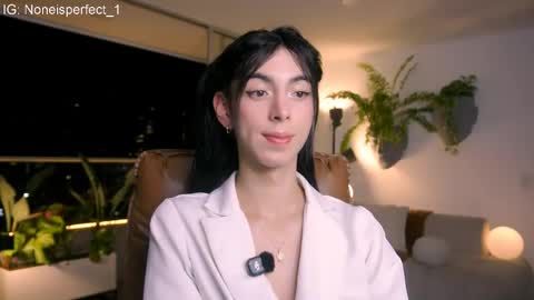 Snapshot of nobodyisperfect___ chatting on 04/29/26, 01:32 Samantha online show from 04/29/26, 01:32