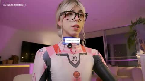 Snapshot of nobodyisperfect___ chatting on 06/05/26, 01:12 Samantha online show from 06/05/26, 01:12