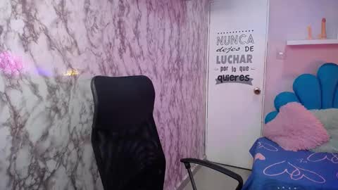 Snapshot of noelia_milfs chatting on 10/10/25, 07:13 noelia_milfs online show from 10/10/25, 07:13