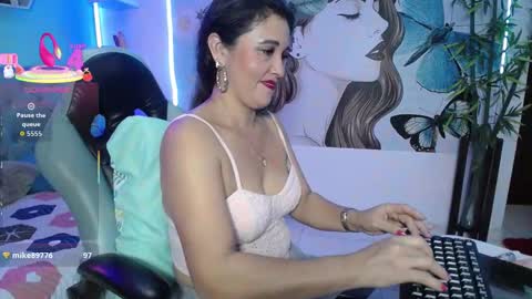 noelia_milfs online show from 11/09/25, 02:10
