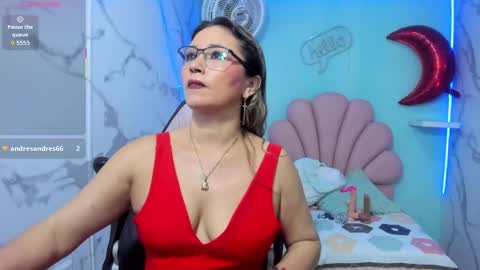 Snapshot of noelia_milfs chatting on 05/09/26, 01:33 noelia_milfs online show from 05/09/26, 01:33