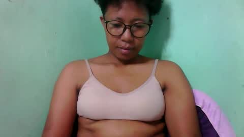 noella711128 online show from 10/15/25, 06:46