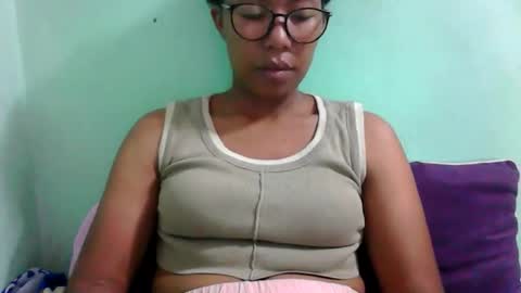 noella711128 online show from 10/21/25, 06:03