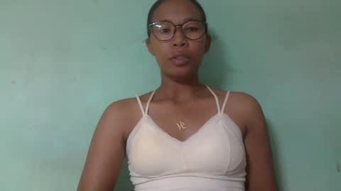 noellah online show from 03/02/25, 04:28