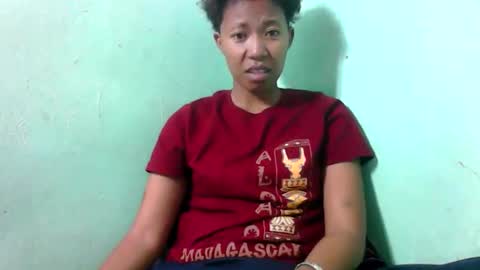 noellah online show from 10/05/25, 03:27