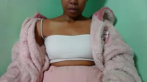 noellah online show from 10/08/25, 07:06