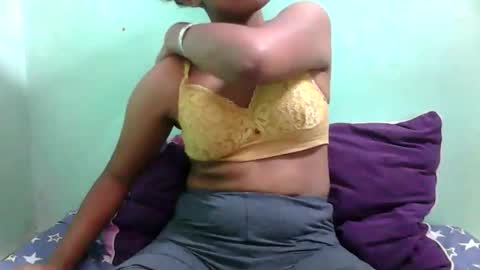 noellah online show from 10/25/25, 01:29