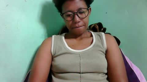 noellah online show from 11/03/25, 03:52