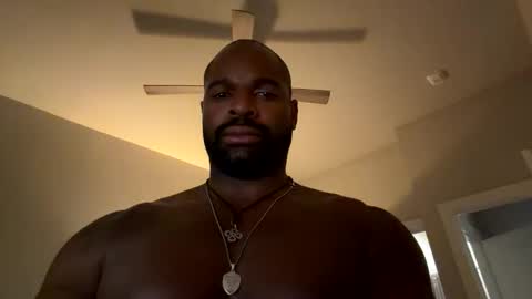 noelng3 online show from 10/17/25, 07:44