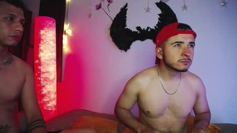 noha_and_iam1 online show from 02/08/26, 11:35