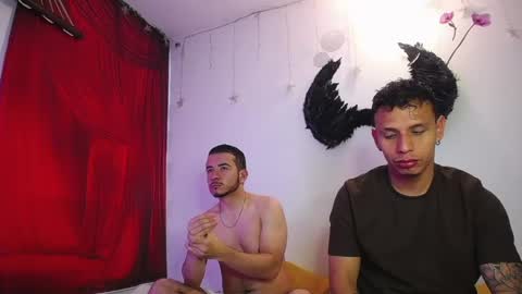 noha_and_iam1 online show from 05/17/26, 11:39