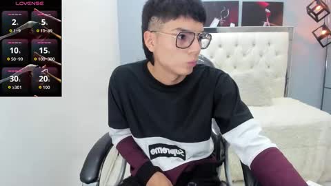 Snapshot of noha_scott chatting on 11/27/25, 10:56 Noha Scott online show from 11/27/25, 10:56