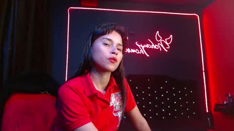 Noha Thomson online show from 12/19/25, 02:51