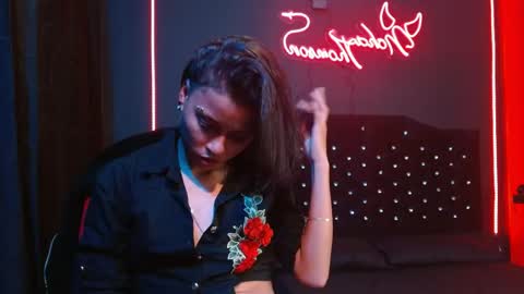 Noha Thomson online show from 04/21/26, 01:07