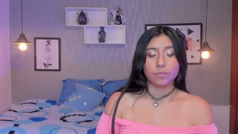 Snapshot of nohemi_louse chatting on 02/15/25, 10:42 Nohemi online show from 02/15/25, 10:42