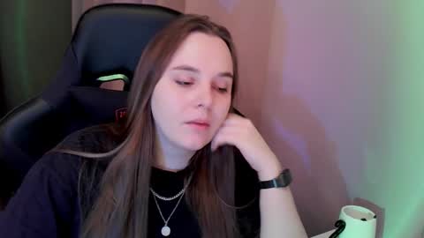 noir_ember_ online show from 11/23/25, 01:00