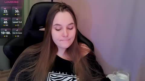 noir_ember_ online show from 03/22/26, 04:54