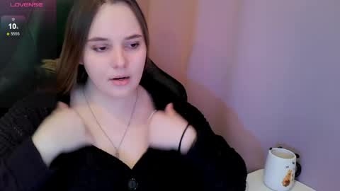 noir_ember_ online show from 04/15/26, 03:30