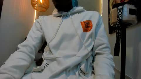 Snapshot of noir_king0 chatting on 02/04/26, 02:50 noir_king0 online show from 02/04/26, 02:50