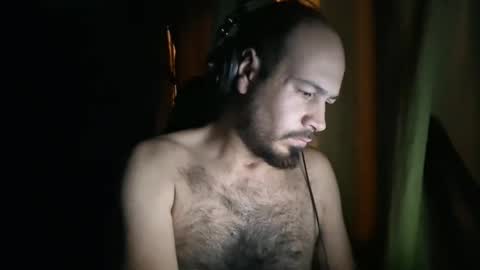 Snapshot of noizemanx chatting on 04/17/26, 05:10 noizemanx online show from 04/17/26, 05:10
