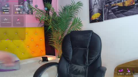 Nolan  online show from 01/25/25, 09:35