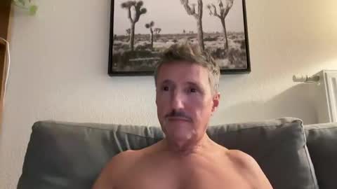 Snapshot of nolo34 chatting on 12/02/25, 03:18 nolo34 online show from 12/02/25, 03:18