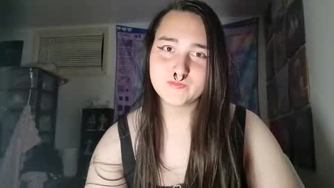 Snapshot of nonbinarybeauty20 chatting on 02/15/25, 02:15 nonbinarybeauty20 online show from 02/15/25, 02:15