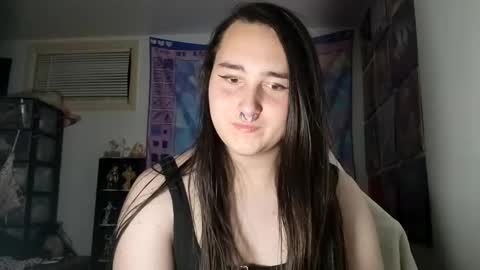 Snapshot of nonbinarybeauty20 chatting on 02/21/25, 07:34 nonbinarybeauty20 online show from 02/21/25, 07:34