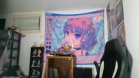 Snapshot of nonbinarybeauty20 chatting on 02/28/25, 09:15 nonbinarybeauty20 online show from 02/28/25, 09:15