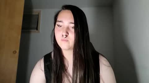 Snapshot of nonbinarybeauty20 chatting on 10/29/25, 06:48 nonbinarybeauty20 online show from 10/29/25, 06:48