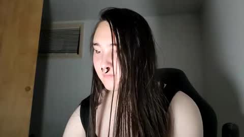 Snapshot of nonbinarybeauty20 chatting on 11/04/25, 09:30 nonbinarybeauty20 online show from 11/04/25, 09:30