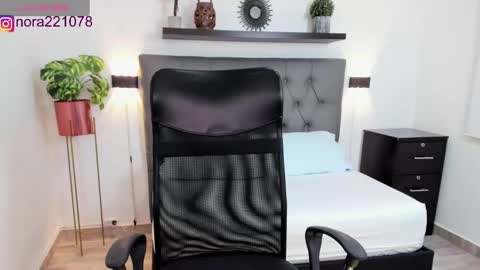 Nora online show from 02/13/25, 05:58