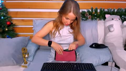 Snapshot of nora_adamss chatting on 12/29/24, 03:44 Nora online show from 12/29/24, 03:44