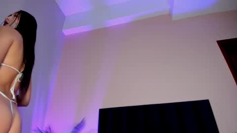 Snapshot of nora_dasilva chatting on 11/13/25, 01:37 Nora Da Silva online show from 11/13/25, 01:37