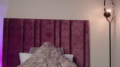 Snapshot of nora_dasilva chatting on 11/28/25, 02:42 Nora Da Silva online show from 11/28/25, 02:42