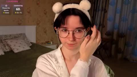 Nora Failure online show from 10/25/25, 08:55