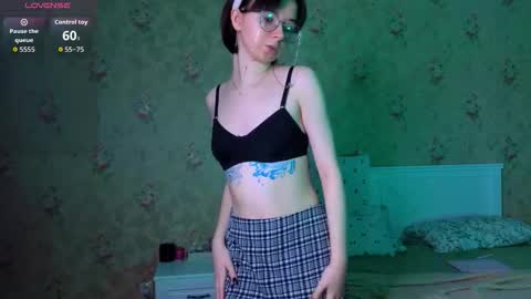 Nora Failure online show from 11/22/25, 03:27