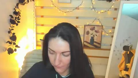 Nora online show from 02/05/26, 09:08