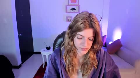 Nora online show from 02/12/25, 12:16