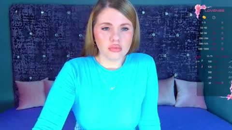 Snapshot of norabigas chatting on 02/23/26, 01:03 Nora online show from 02/23/26, 01:03